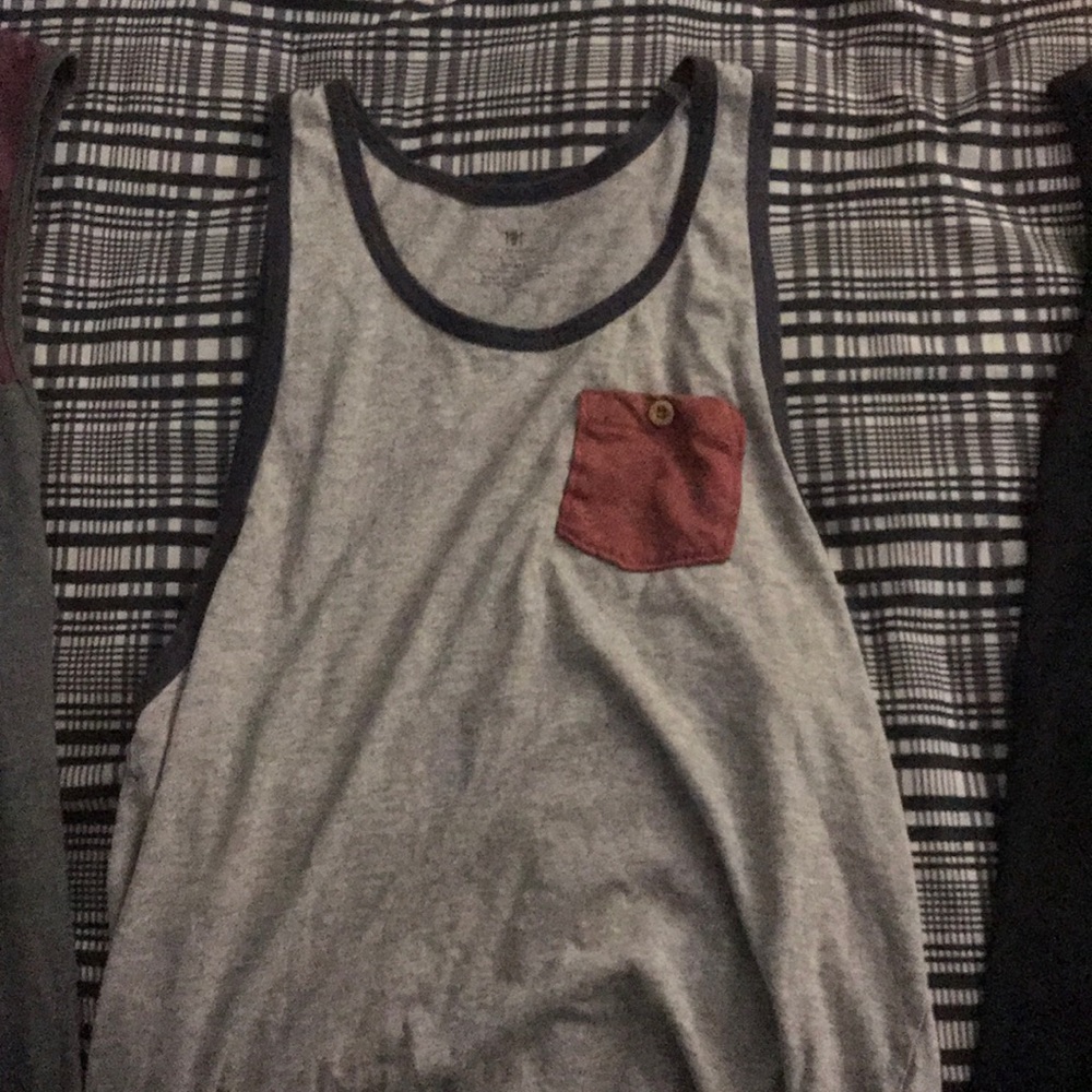 Assorted Tank Tops - Picture 3 of 8